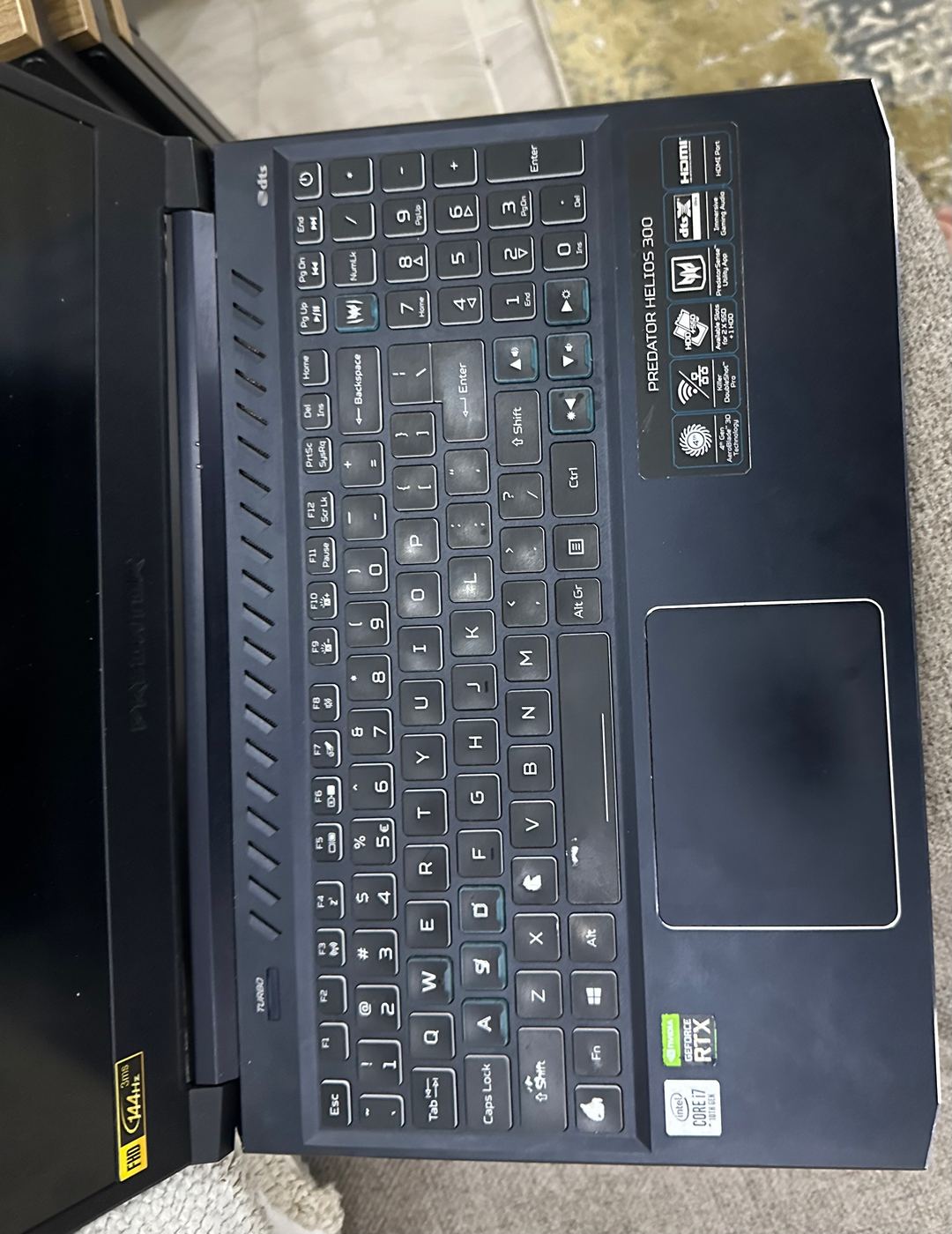 Acer Acer Predator Helios 300 · i7-10870H 3