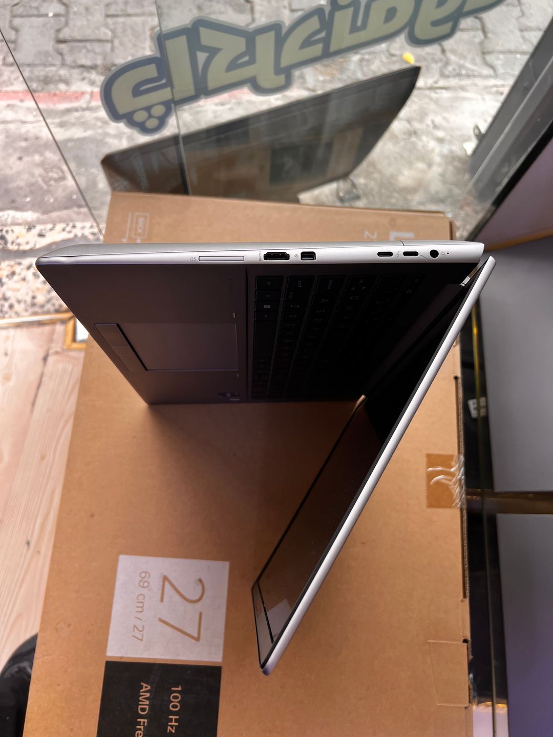 HP ZBook · Core 7-240H 3