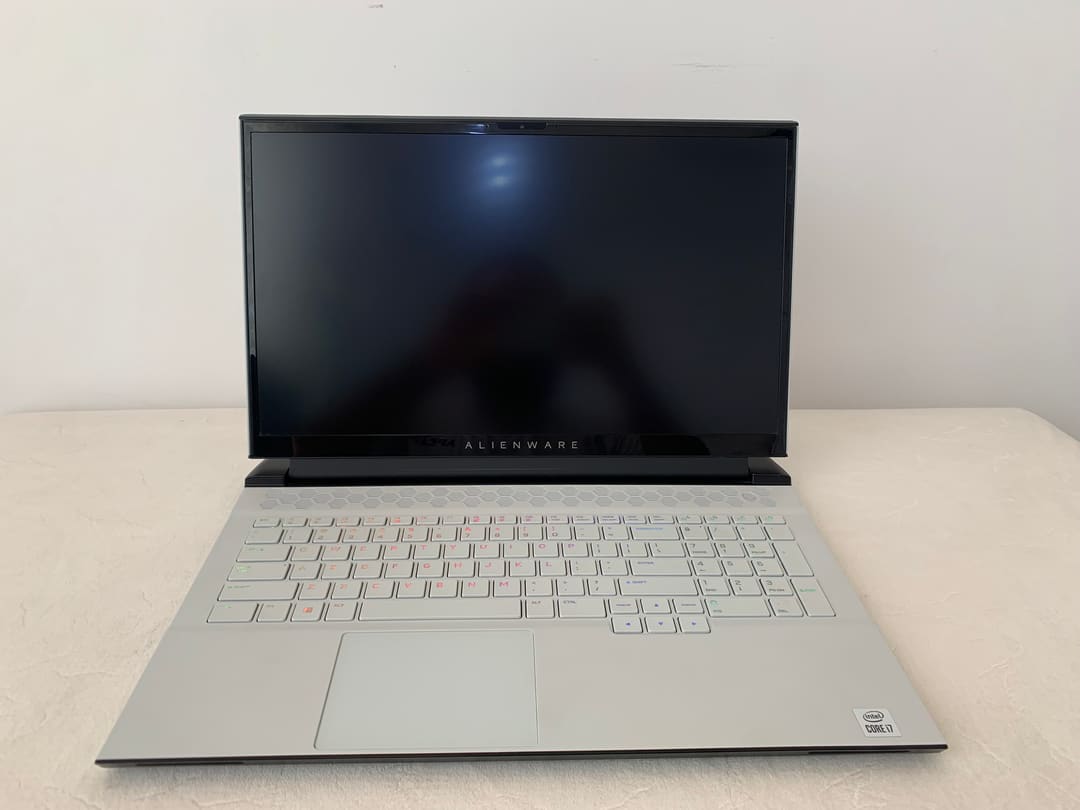 Dell Alienware · i7-10870H 9