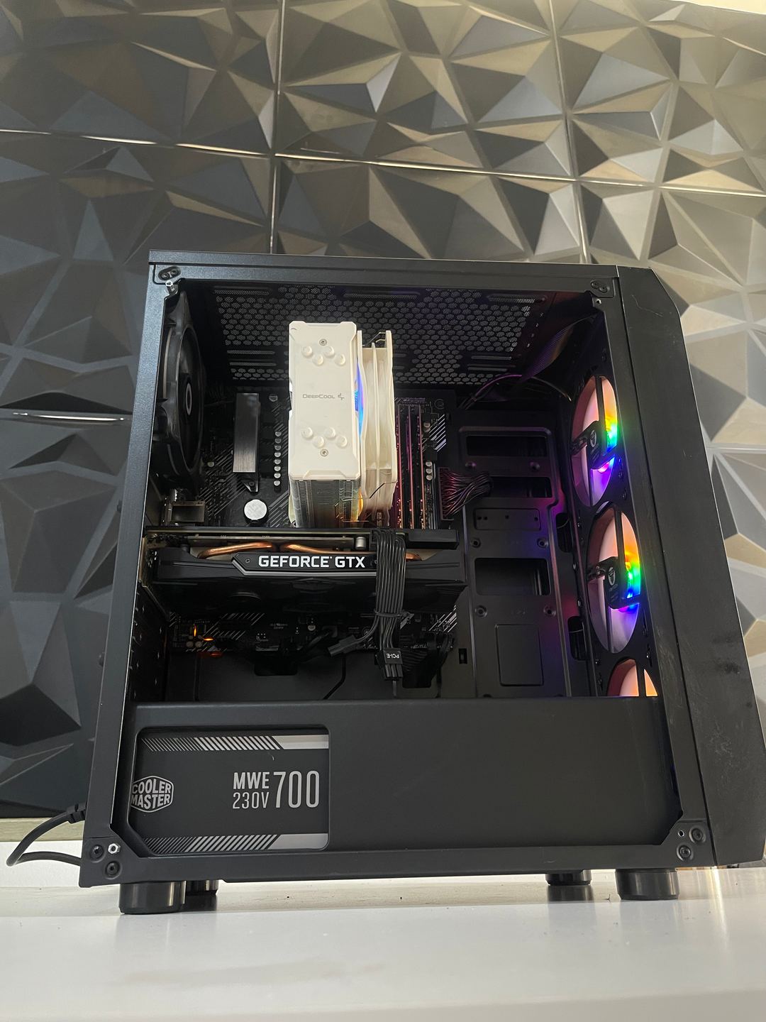 Desktop Computers · Amd 5 3600 4