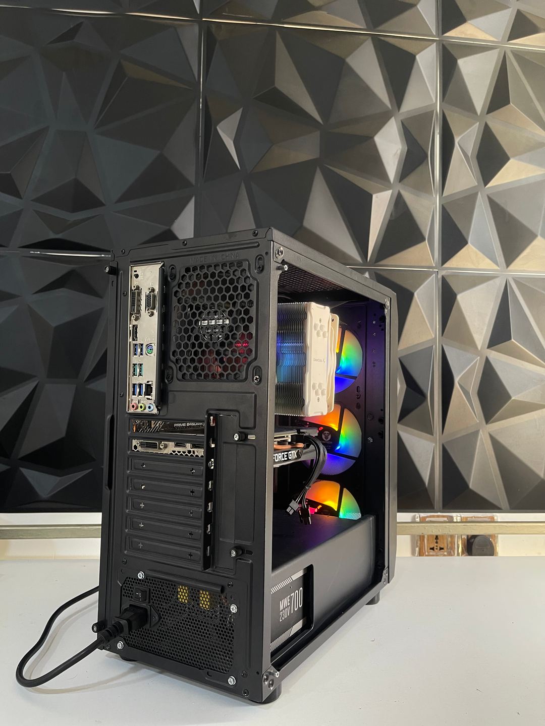 Desktop Computers · Amd 5 3600 5