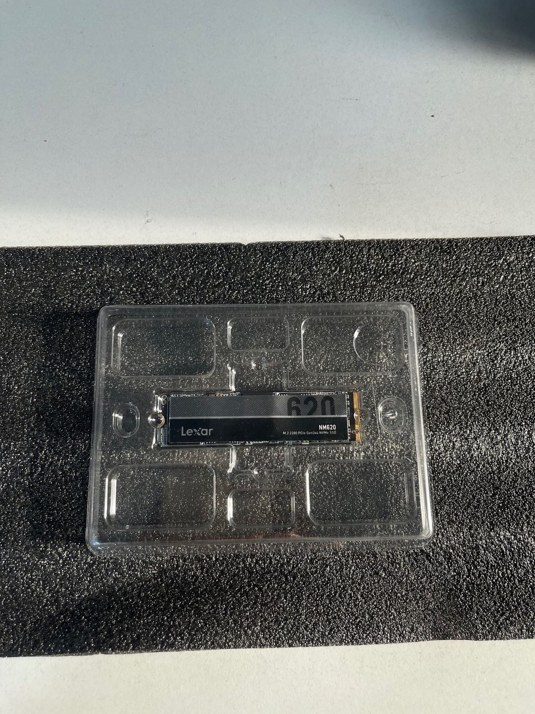 LEXAR NM620 1