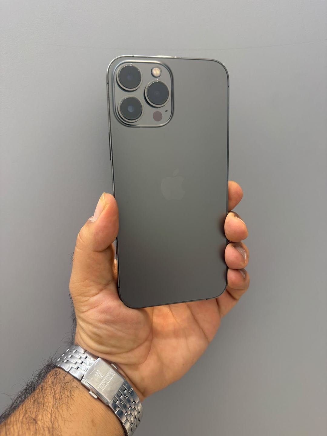 Apple iPhone 13 Pro Max 1