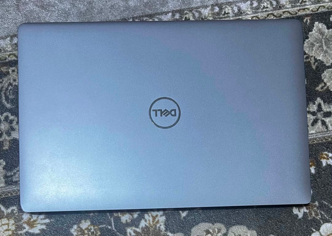 Dell Latitude · I7 - 1265U 3