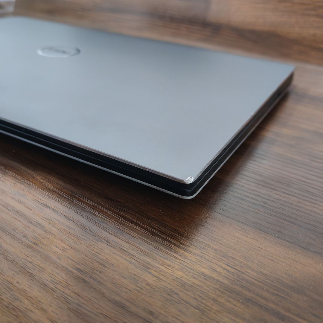 Dell Precision5540 · core i7 9th 3