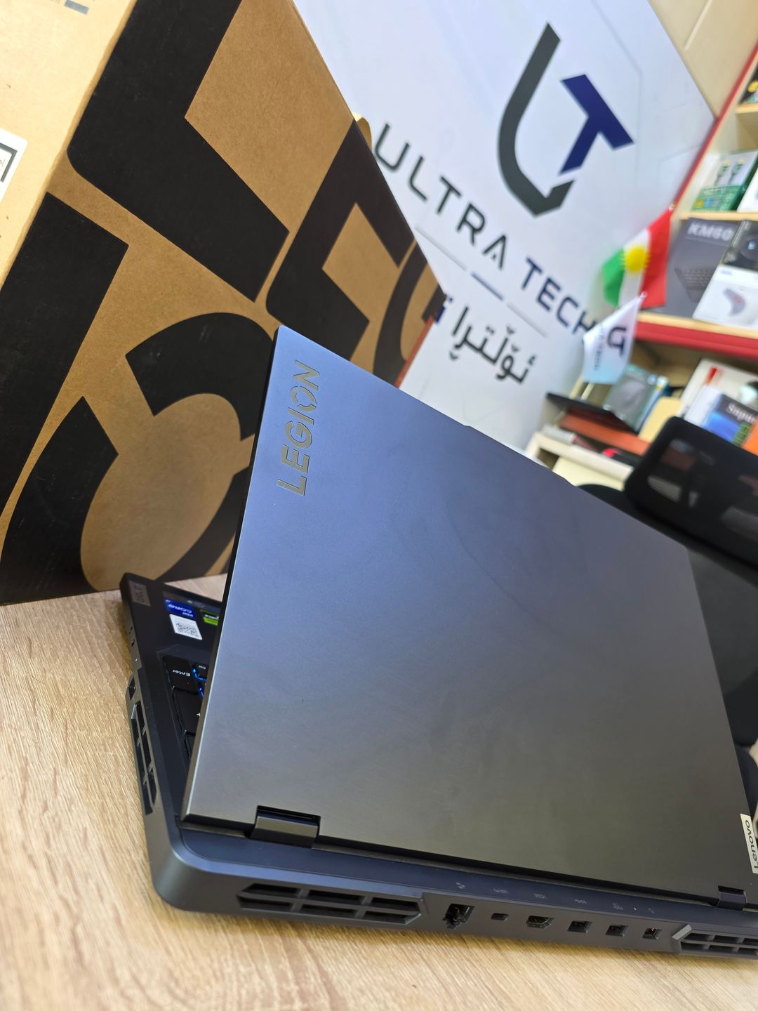 Lenovo Legion 5 Pro · Core i7-13700HX 3