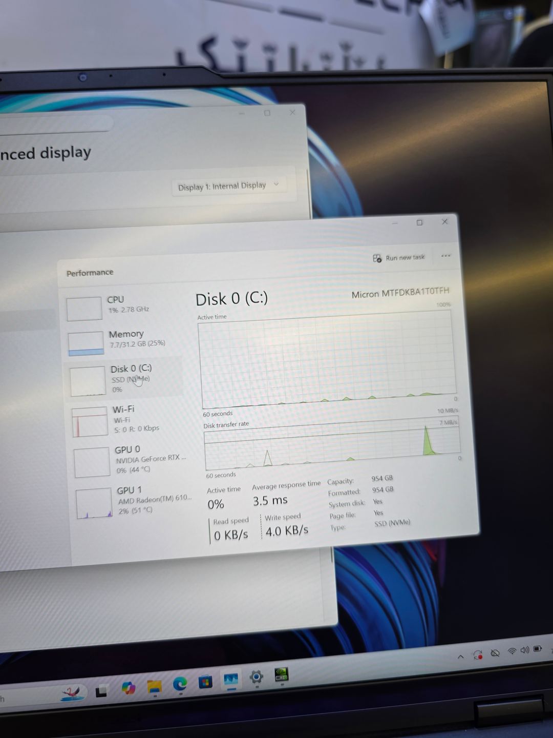 Lenovo Legion 7 Pro · Ryzen 9 7945HX 7