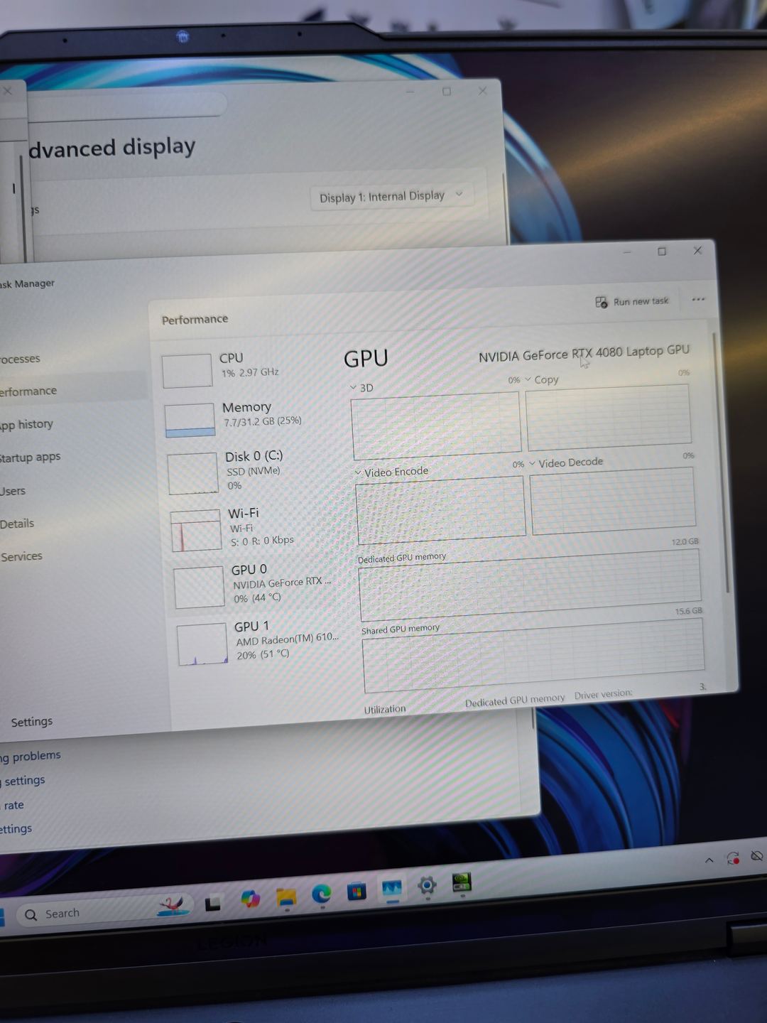 Lenovo Legion 7 Pro · Ryzen 9 7945HX 8