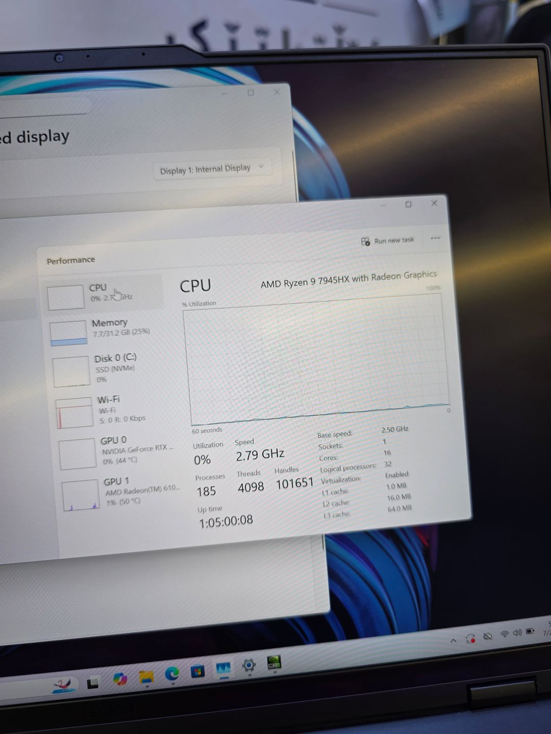 Lenovo Legion 7 Pro · Ryzen 9 7945HX 5