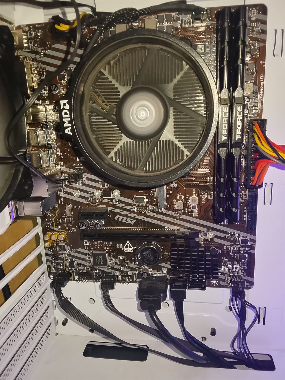 AMD Ryzen 5 2400g 2