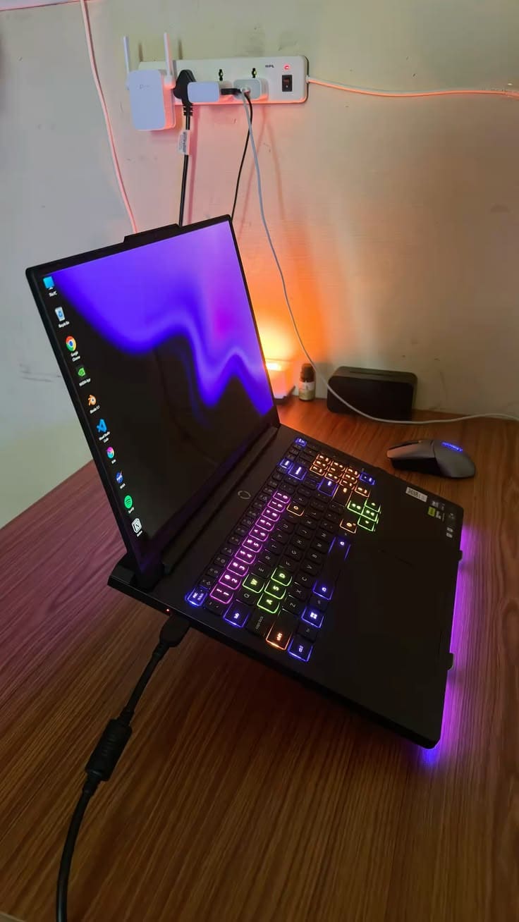 Lenovo LENOVO LEGION 5 · Cpu: Intel Core Ultra 7 - 255HX 2