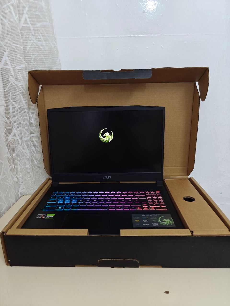 MSI MSI Bravo 15 C7V 1
