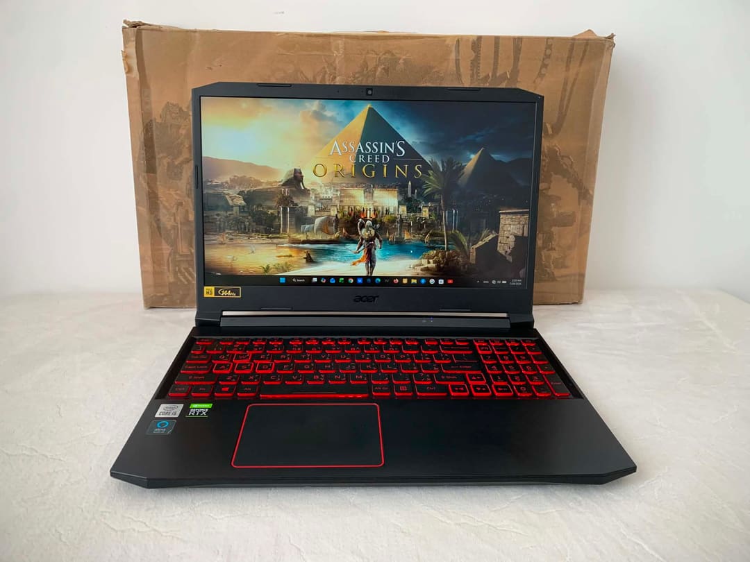 Acer Nitro · Intel i5-10300H 4