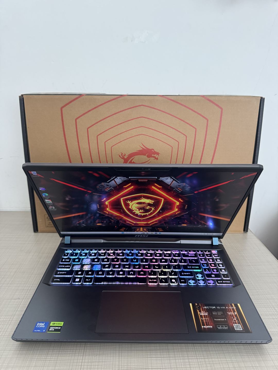 MSI Vector · ULTRA 9 - 275HX 2