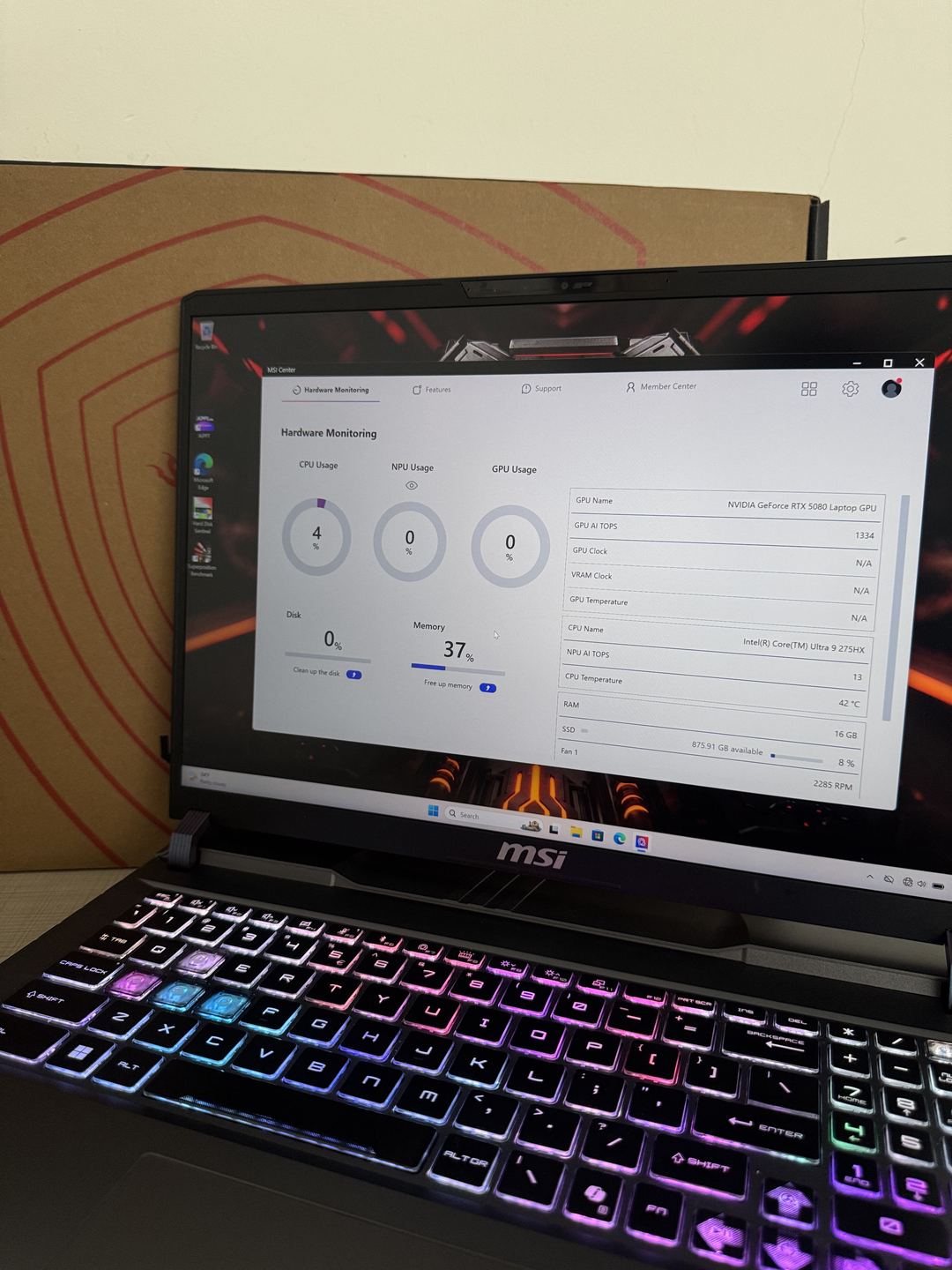 MSI Vector · ULTRA 9 - 275HX 8