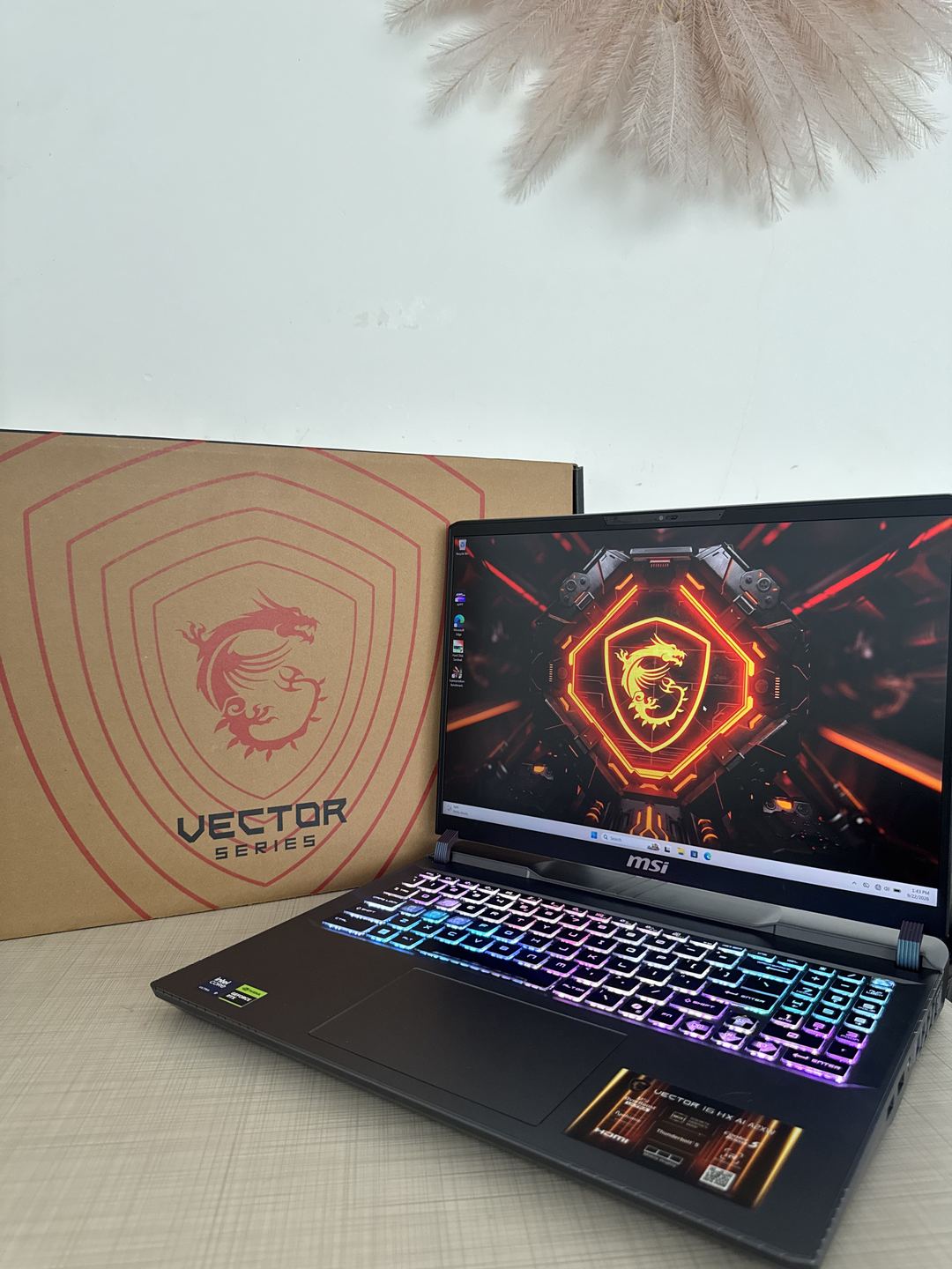MSI Vector · ULTRA 9 - 275HX 5