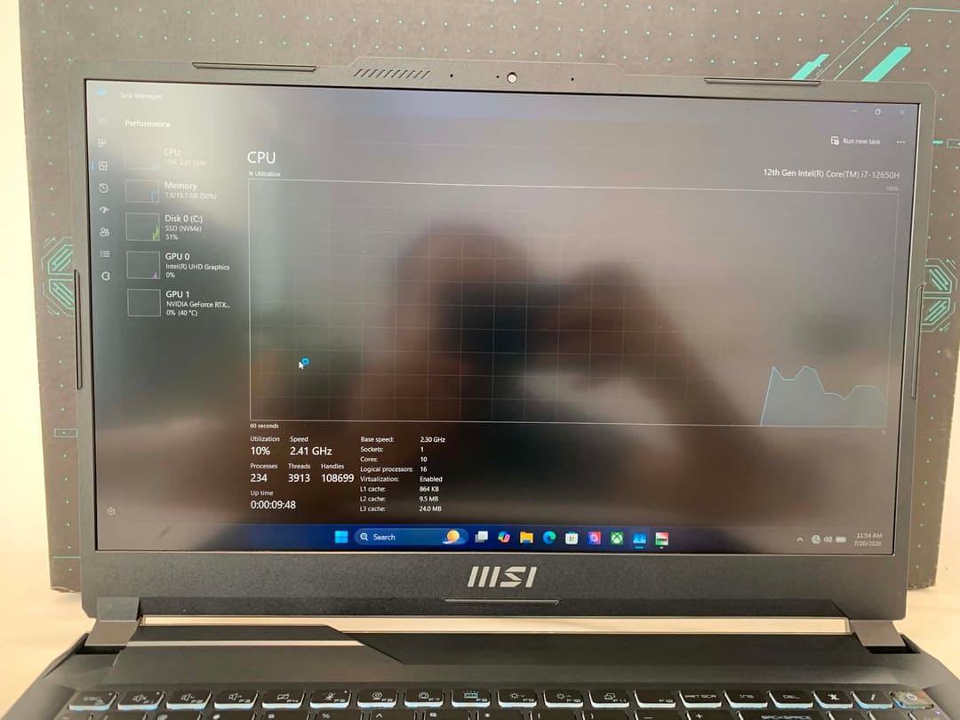 MSI Cyborg · Intel® Core™ i7-12650H 10