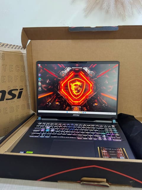MSI Vector · ULTRA 9 - 275HX