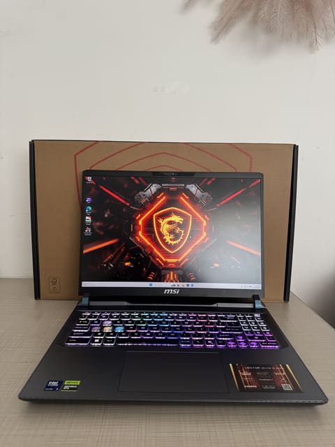 MSI Vector · ULTRA 9 - 275HX