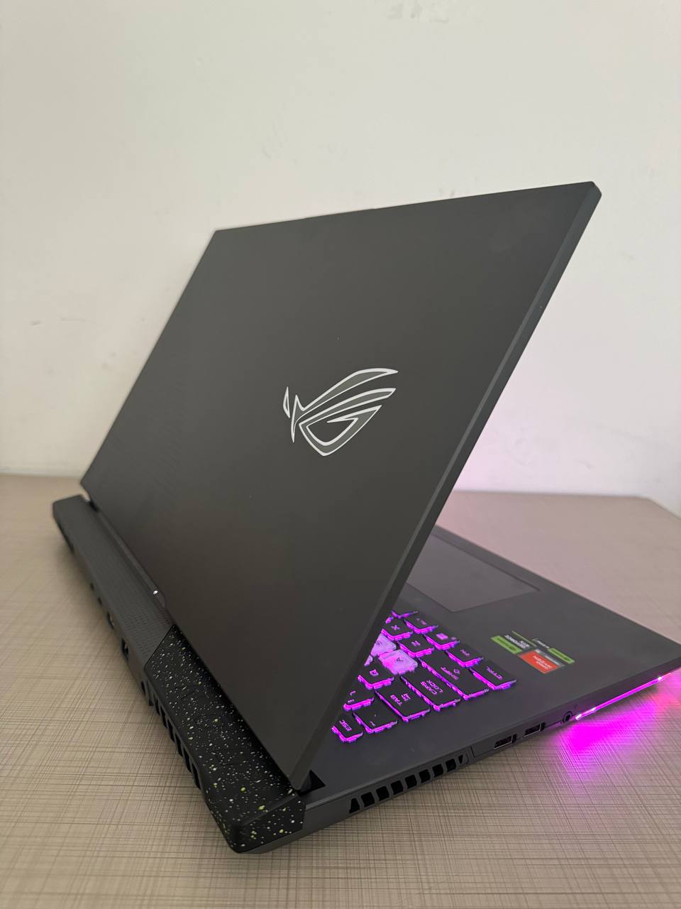 ئەسووس Asus ROG STRIX G16 · ١ تێرا · ١٦ گێگا 4