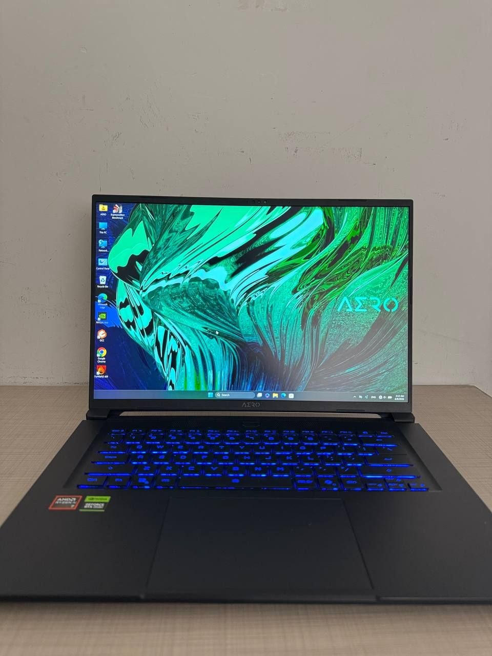 Gigabyte Aero X16 · ١ تێرا · ١٦ گێگا